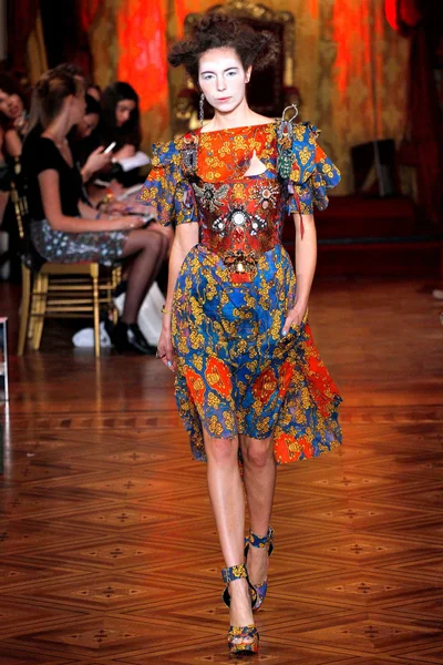 Look 29